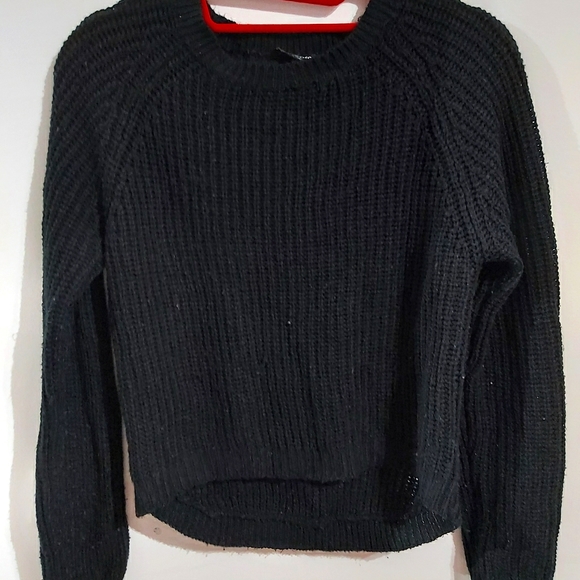 Black sweater - Picture 3 of 4